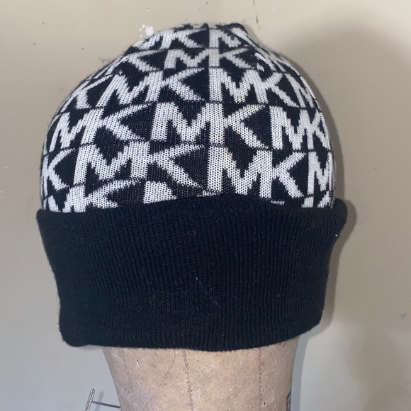 MICHAEL KORS BEANIE/ HEAD BAND BUNDLE - Picture 4 of 5